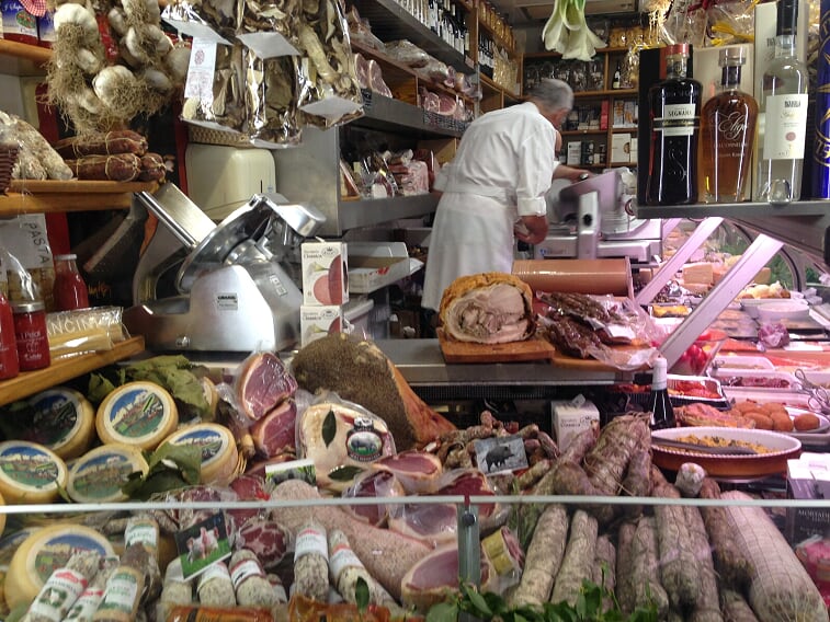 Our Personal Food Guide in Rome - Fun Food Travelling